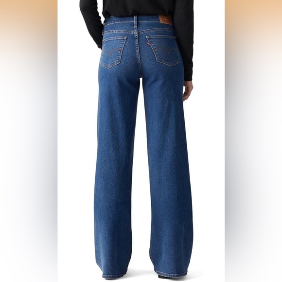 Levi's 318 Shaping Wide Leg Denim Jeans in Clever Girl 29x32 - Picture 2 of 15